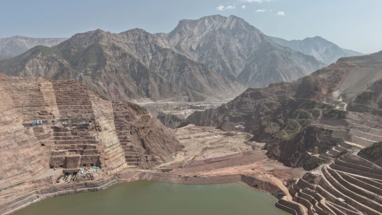   Cantiere della diga di Rogun, Tajikistan  